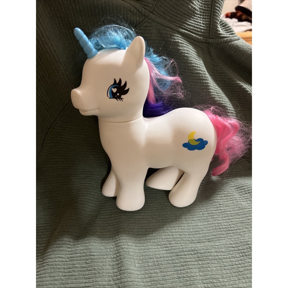 My little Pony Unicorn large Gi-G0 Wonderland 9"tall White Blue Pony MLP